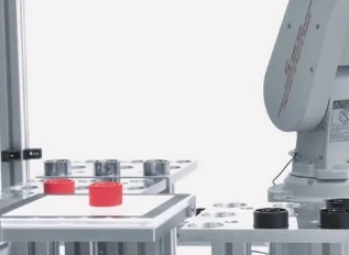 连说明书都写错，国产工业机器人还是不靠谱？