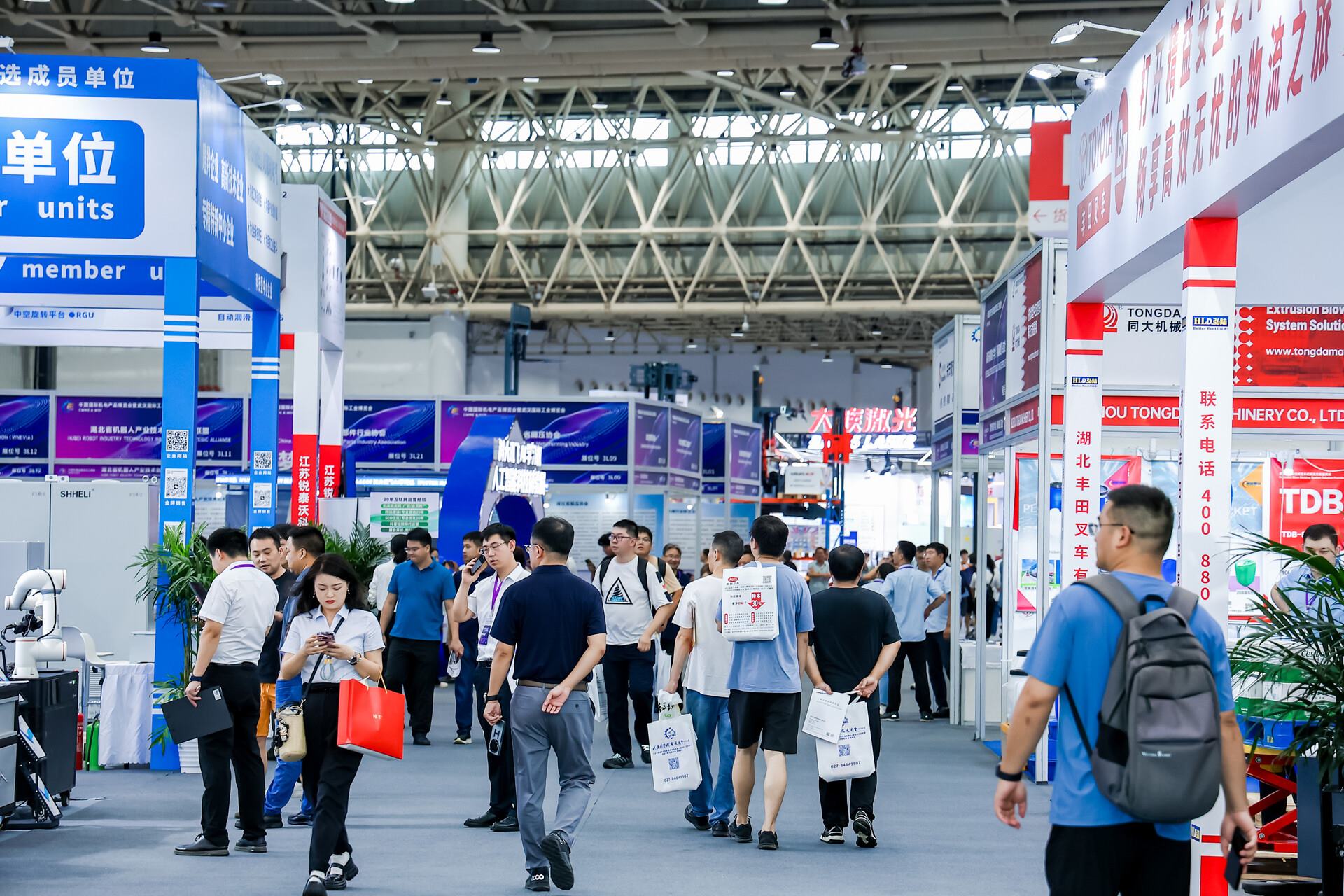 智造新浪潮 江城启新篇——2025武汉智能工业及自动化展览会前瞻