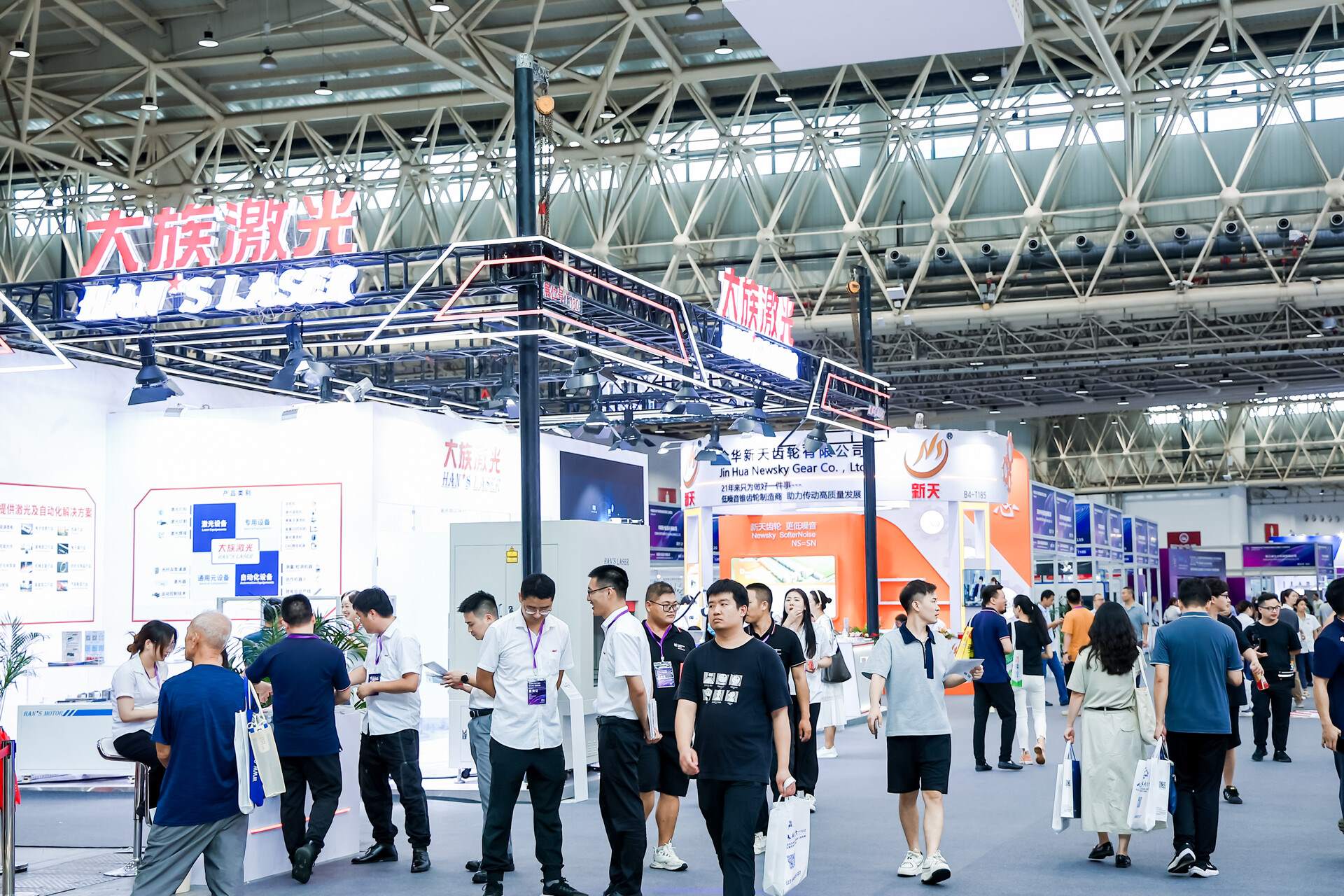 绿色低碳制造的新机遇：2025中国机博会与武汉工博会为产业转型提供平台